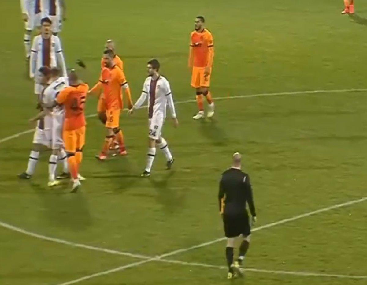 Marcao kırmızı kart gördü