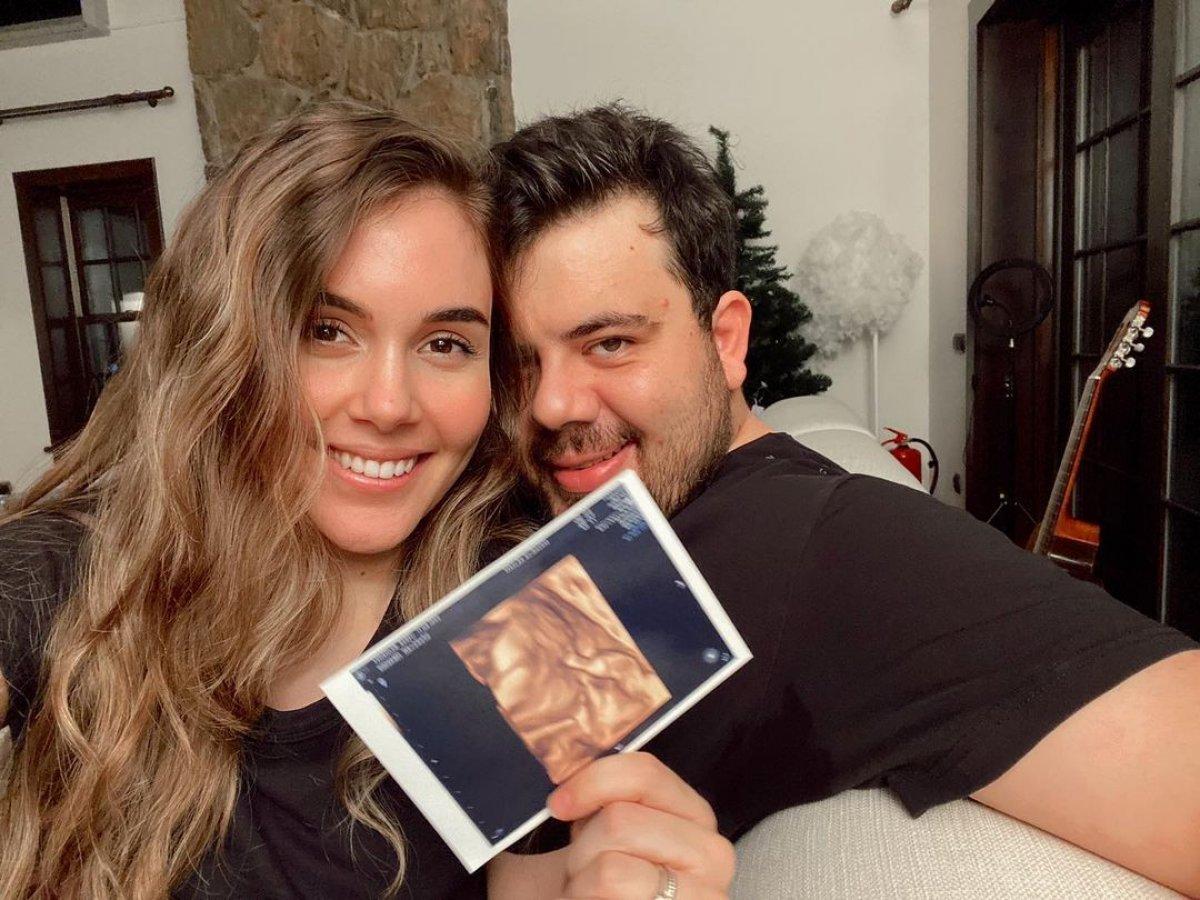 Eser Yenenler’den çocuk açıklaması