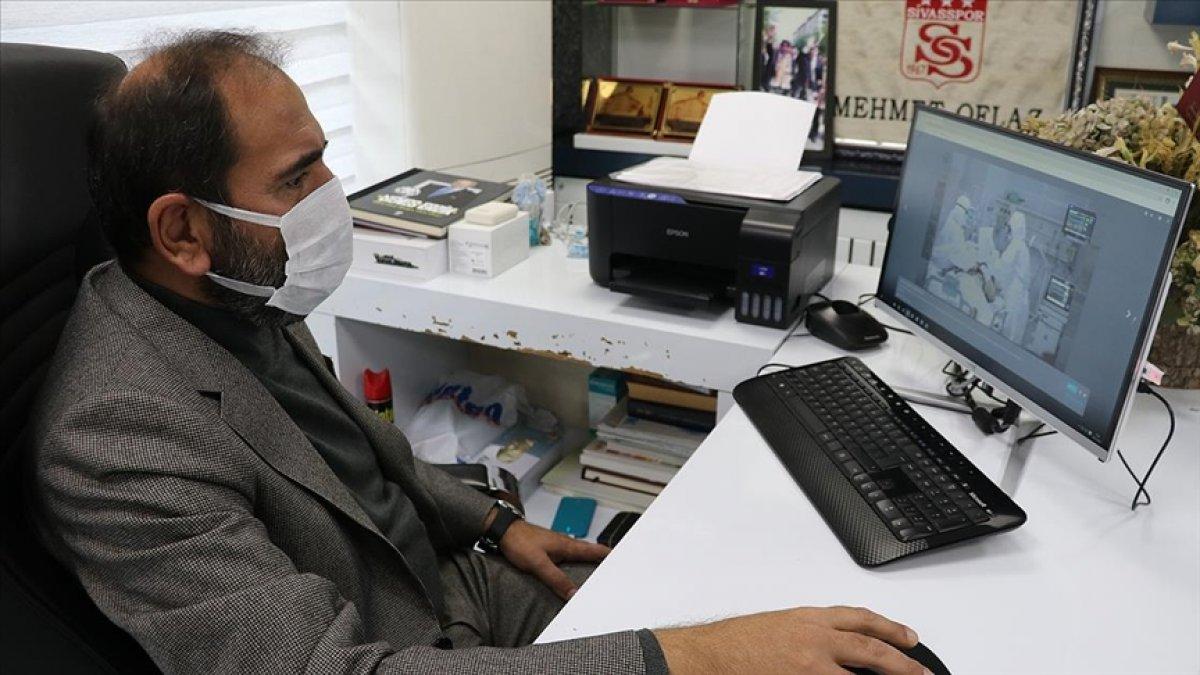 Mecnun Otyakmaz, Yılın Fotoğrafları'nı oyladı