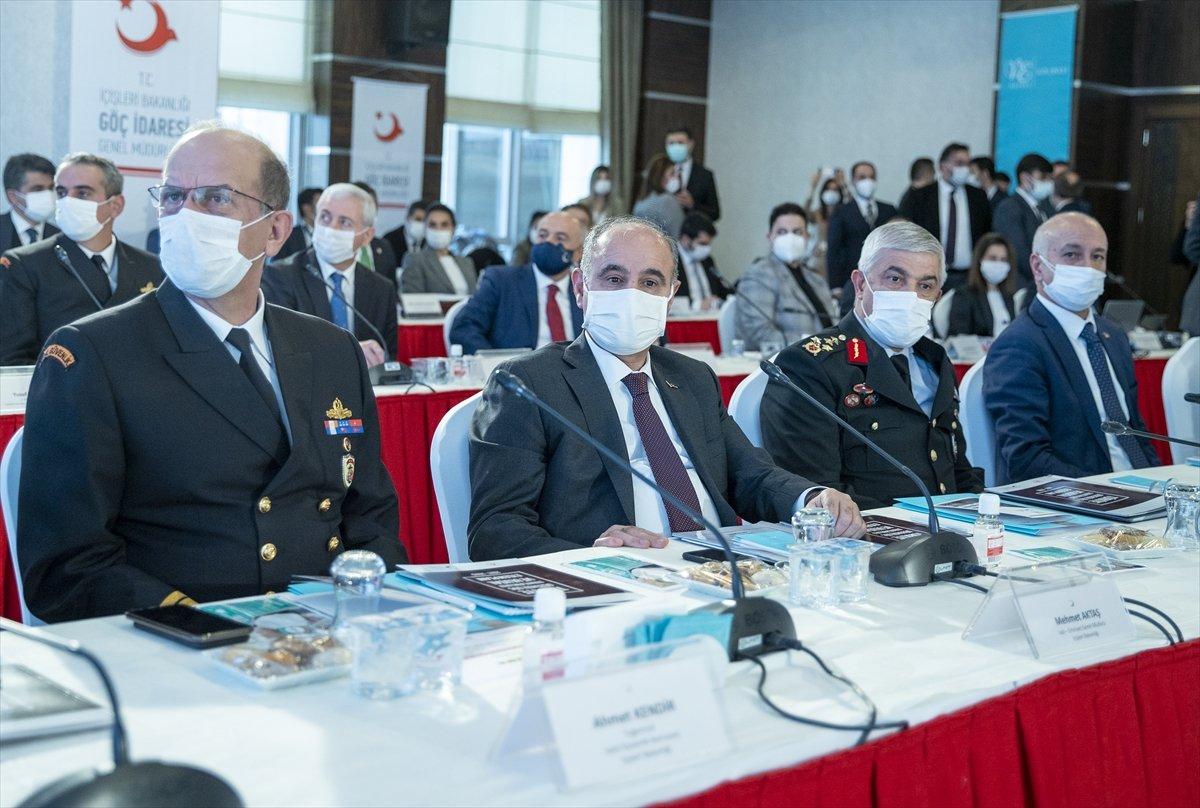 Süleyman Soylu: 2020'de 113 bin 365 göçmen yakalandı