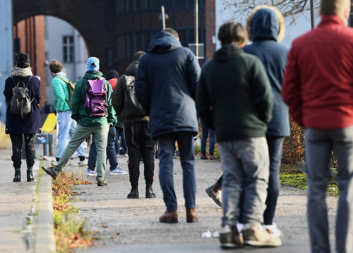 Almanya'da koronavirüsten ölenlerin sayısı 25 bini geçti