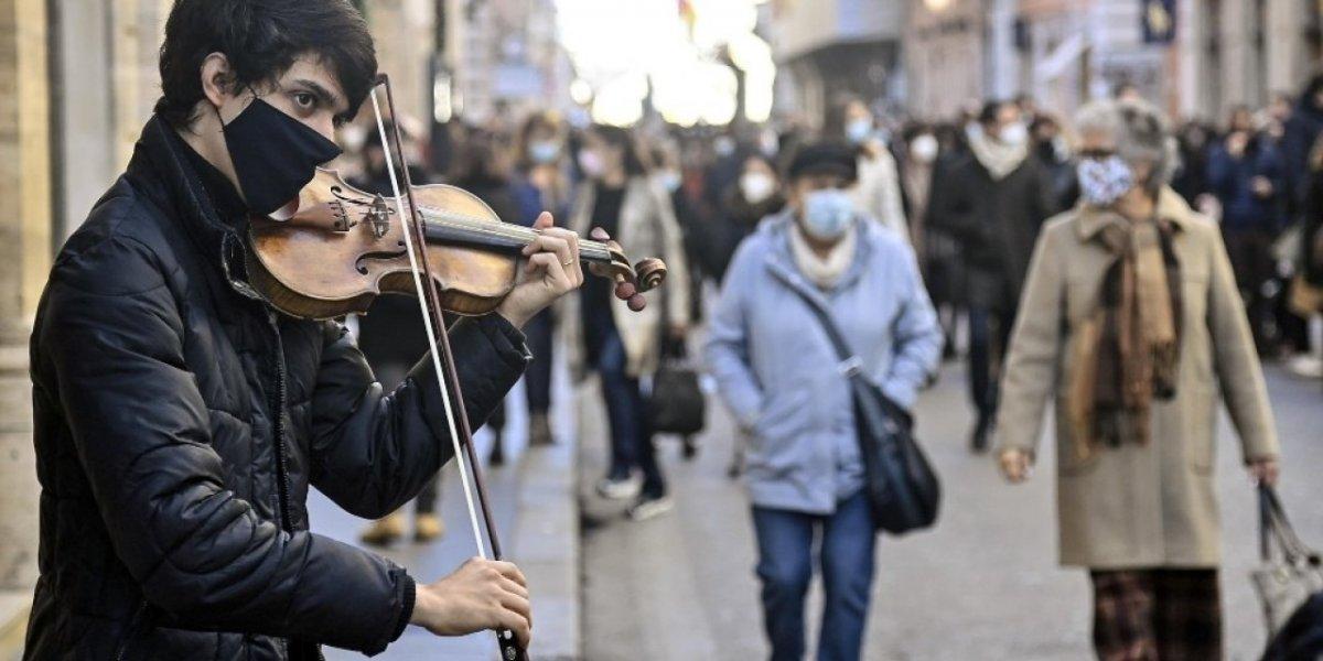 İtalya’da son 24 saatte koronavirüs kaynaklı 553 ölüm