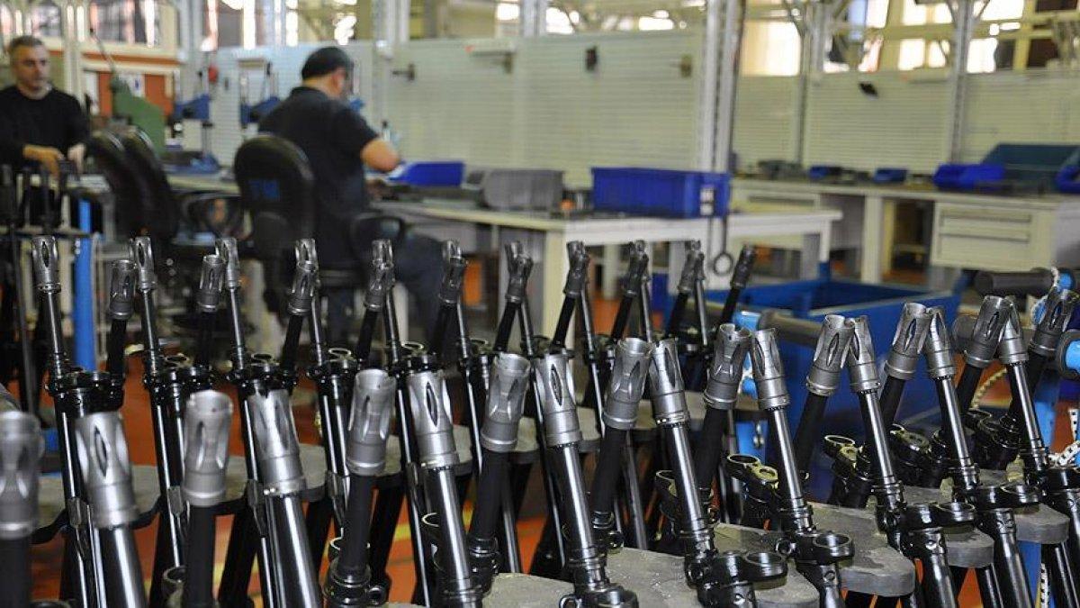 NATO tatbikatında yabancı askerler, Kara Kuvvetleri'nin Piyade Tüfeği'ni inceledi