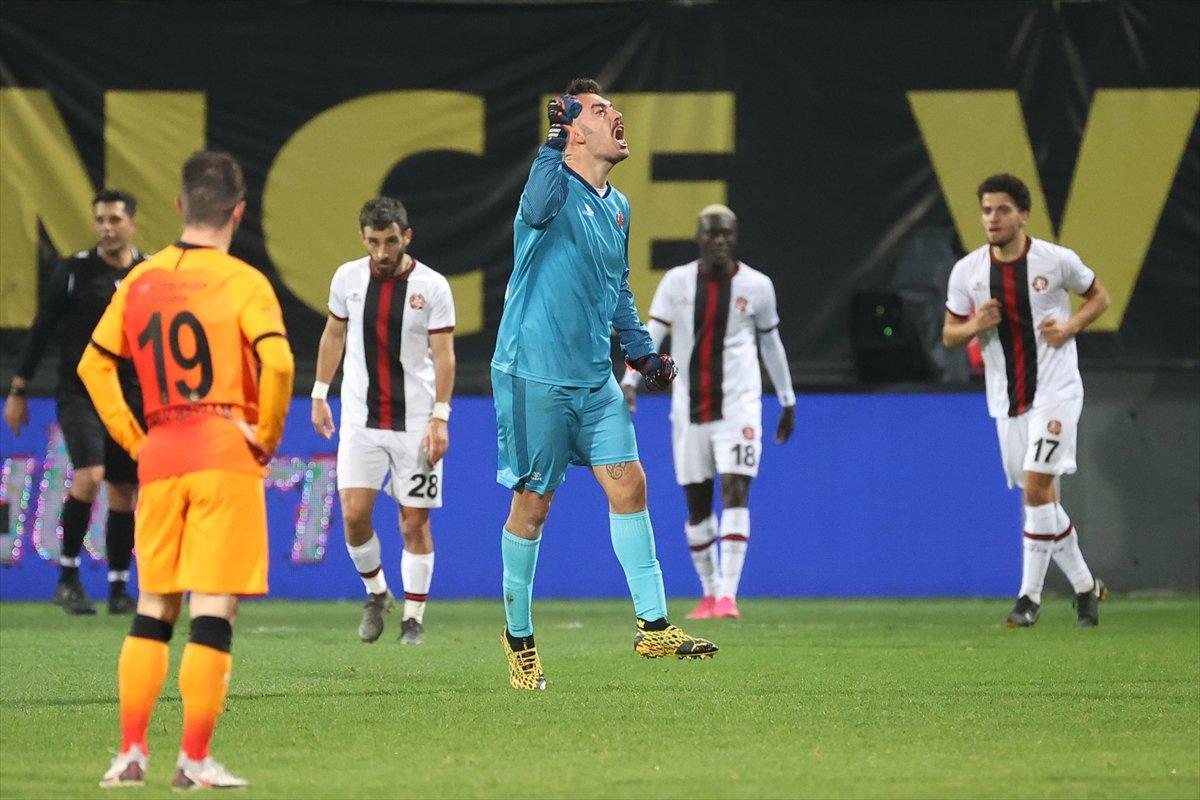 Sabri Sarıoğlu'ndan 'orta' eleştirisi