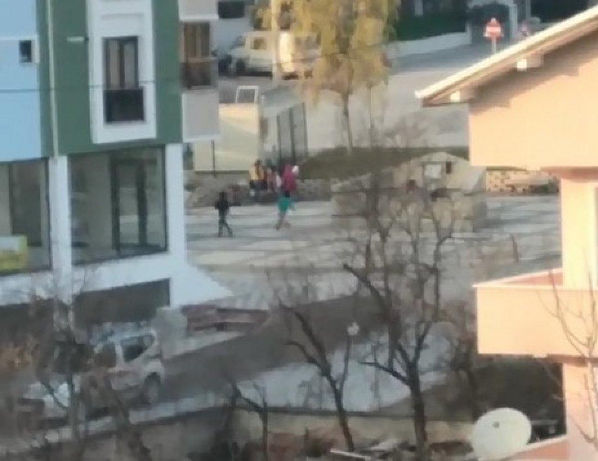 Bursa’da kısıtlamaya uymayanlar çocuklar, polisi görünce kaçıştı