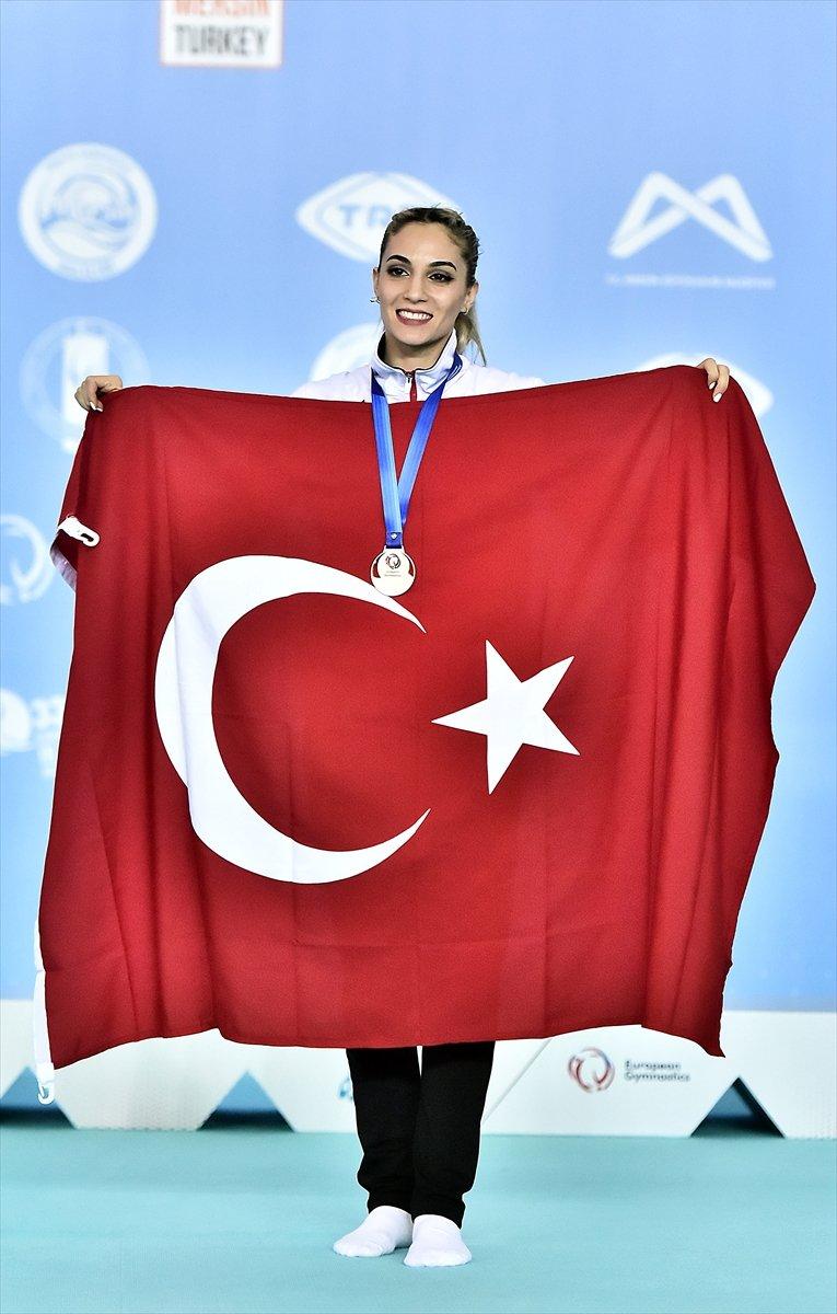 Göksu Üçtaş Şanlı, gümüş madalya kazandı