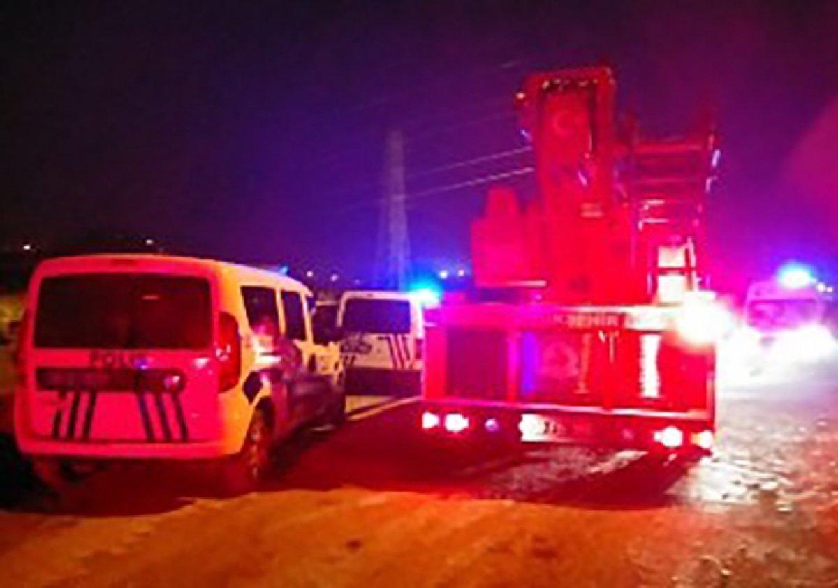 Denizli'de trafik cezası yiyince yarı çıplak yüksek gerilim hattına çıktı