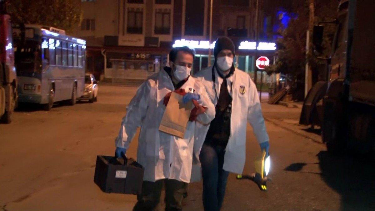 Denizli'de Atatürk büstü ve Türk bayrağına zarar veren şahsa suçüstü