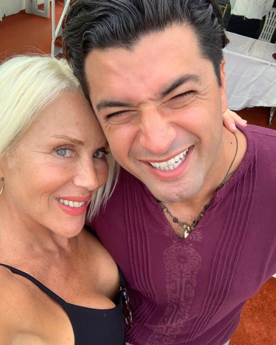 Billur Kalkavan, 36 yaşındaki sevgilisiyle 11'inci yılını kutladı