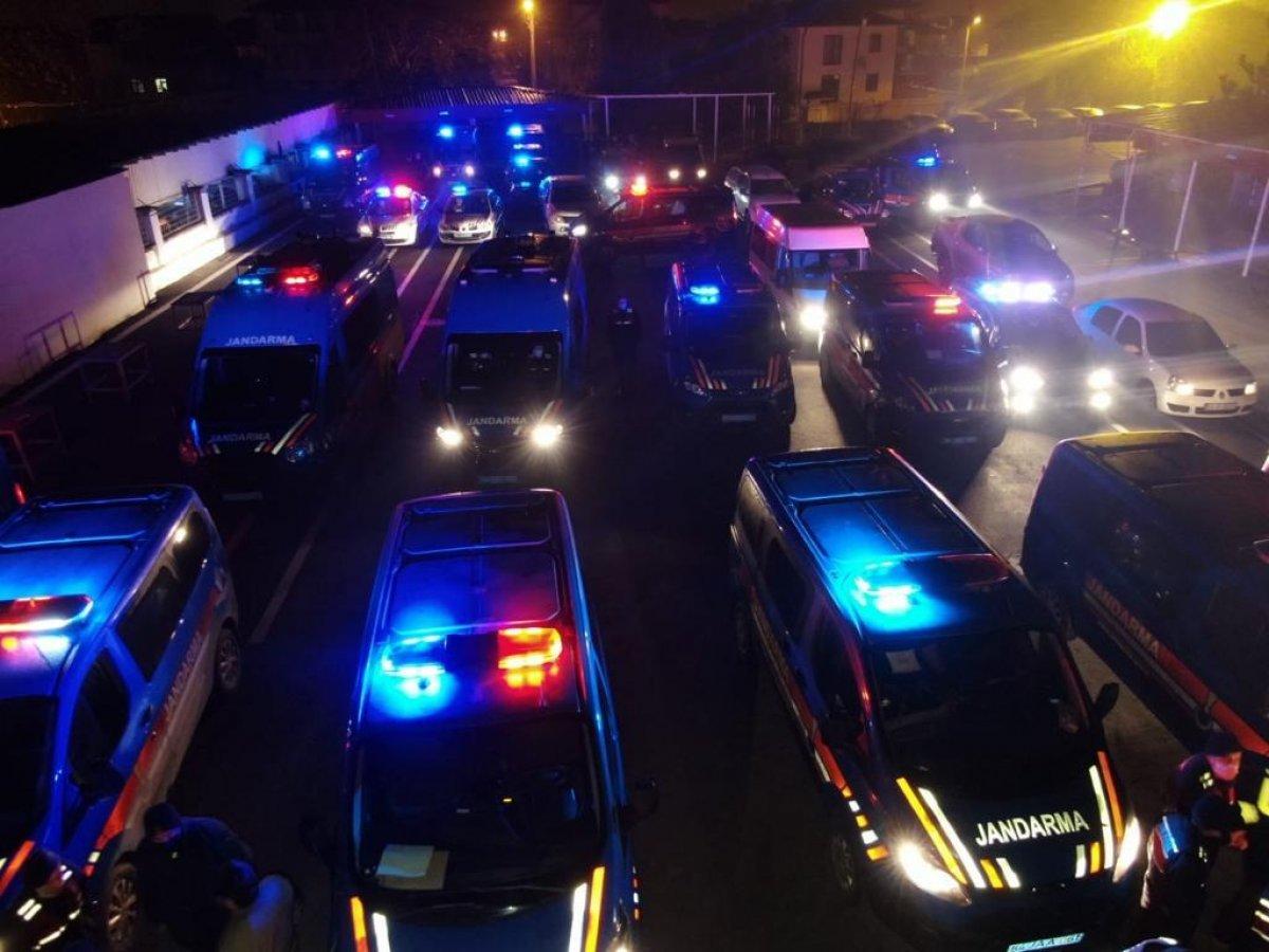 Sakarya'da uyuşturucu operasyonu: 11 gözaltı