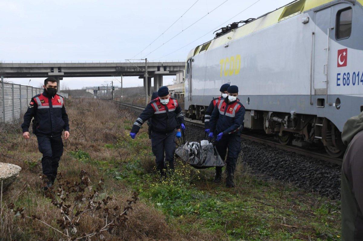 Tekirdağ'da lokomotifin çarptığı yaya öldü