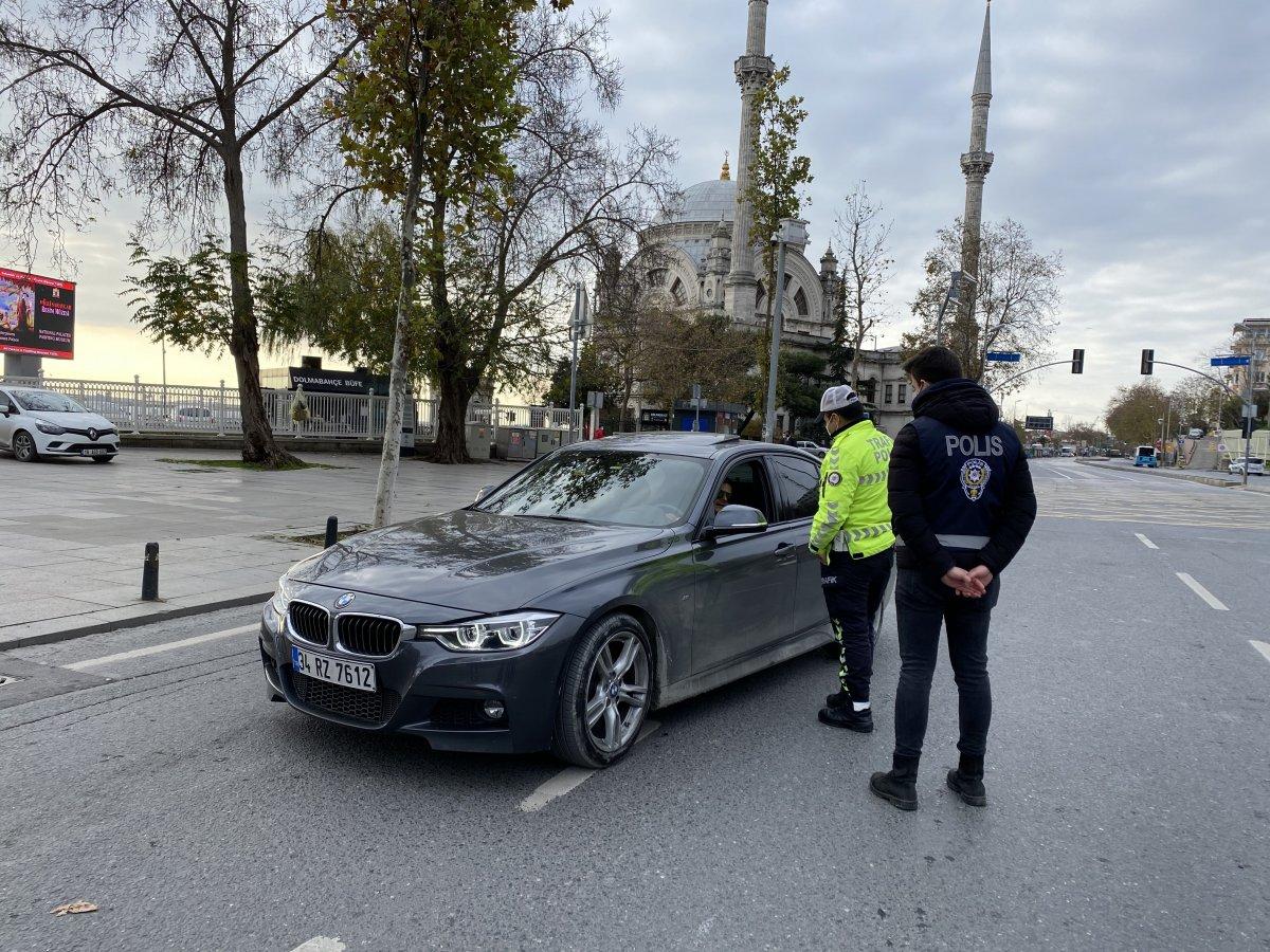 Beşiktaş'ta eski otobüs biletiyle denetimden geçmeye çalışırken yakalandı