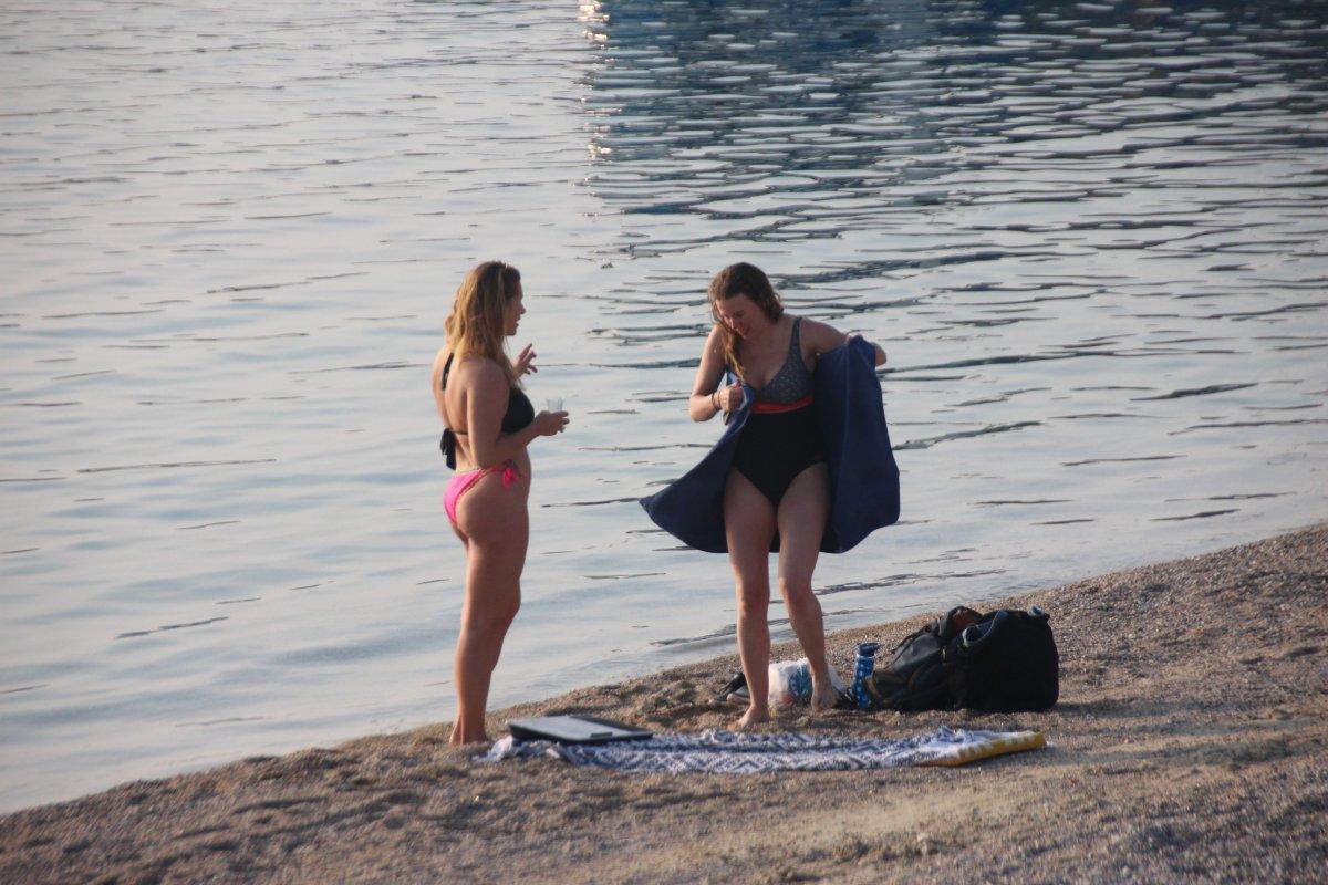 Bodrum'da, kısıtlamada turistlerin deniz keyfi