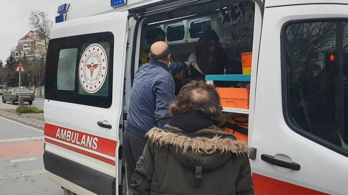 Başakşehir'de yolun karşısına geçmek isteyen genç kızın yaralandığı kaza