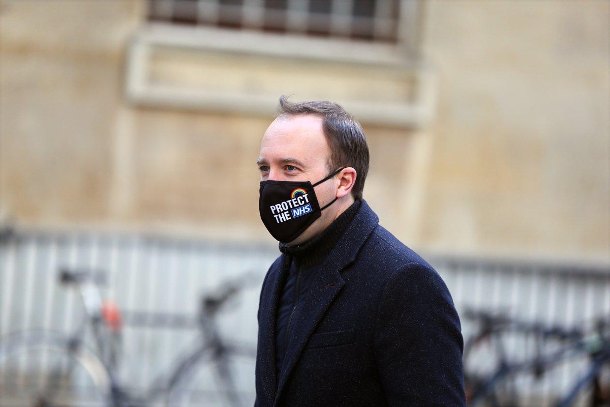 Avrupa'da mutasyona uğramış korona paniği