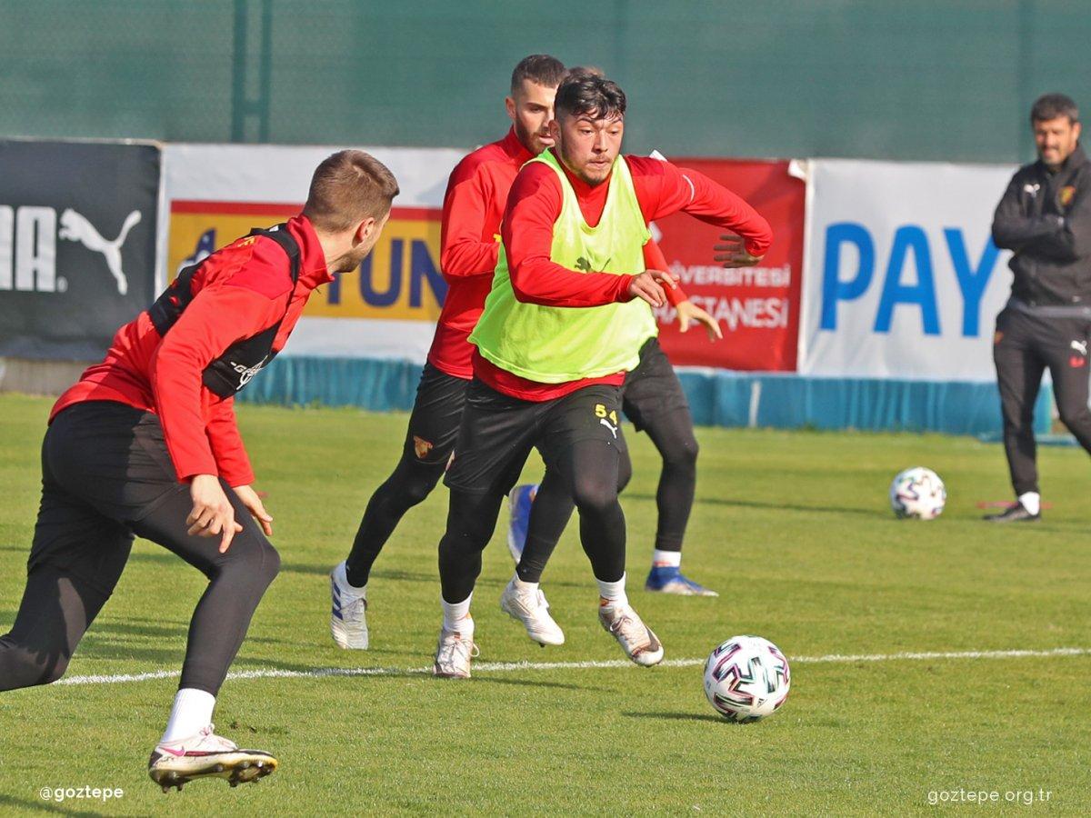 Göztepe'de 4 ismin koronavirüs testi pozitif çıktı