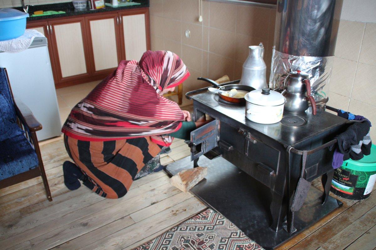 Rize'de kar sonrası tahtalı kayak eğlencesi