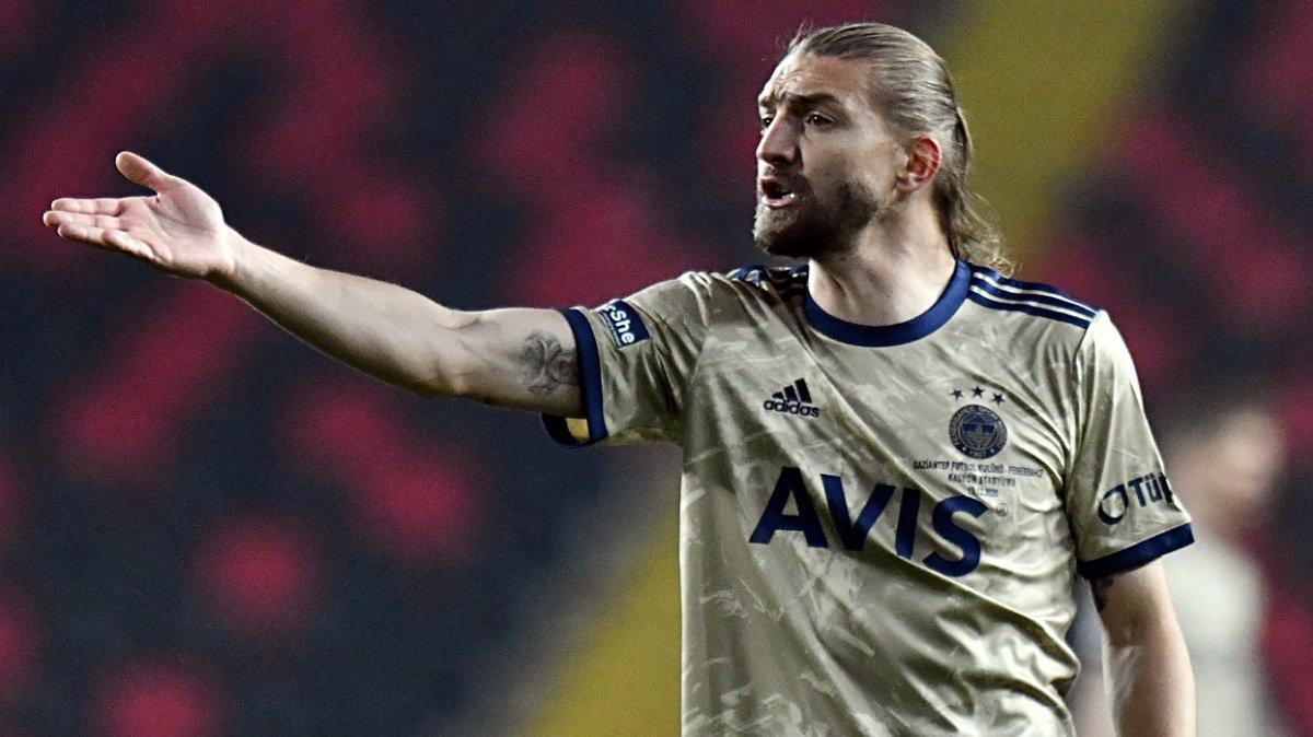 Fenerbahçeli futbolcular arasında gerginlik