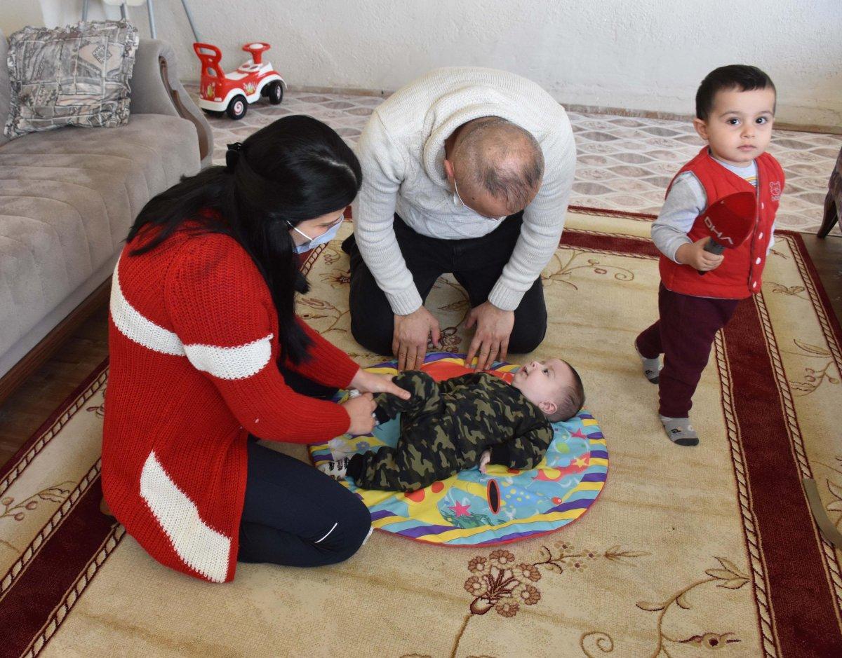 İzmirli aile SMA hastası çocukları için yardım bekliyor