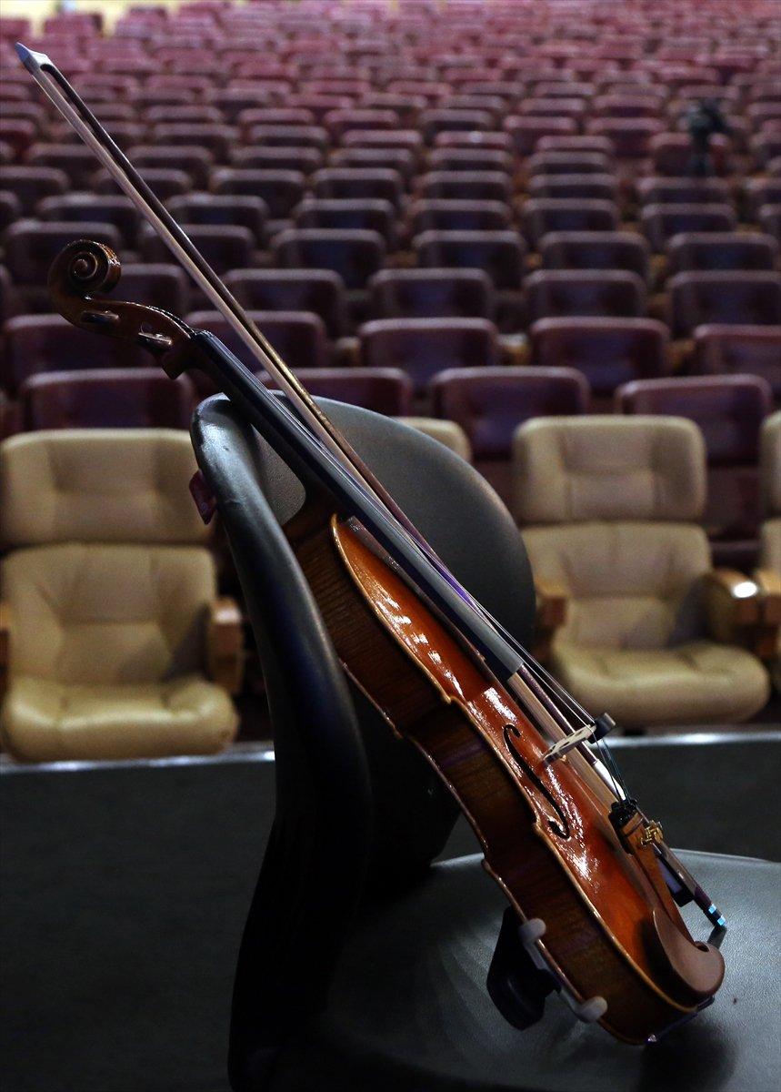 İran'da korona günlerinde online konser