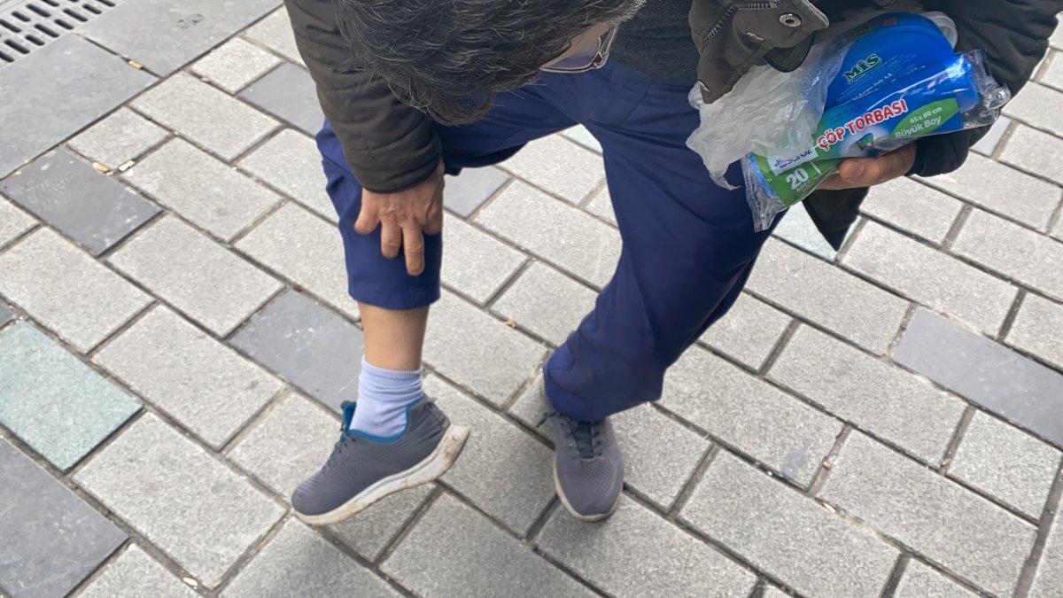 Beyoğlu’nda marketten çıkan adamı dövüp, parasını çaldılar