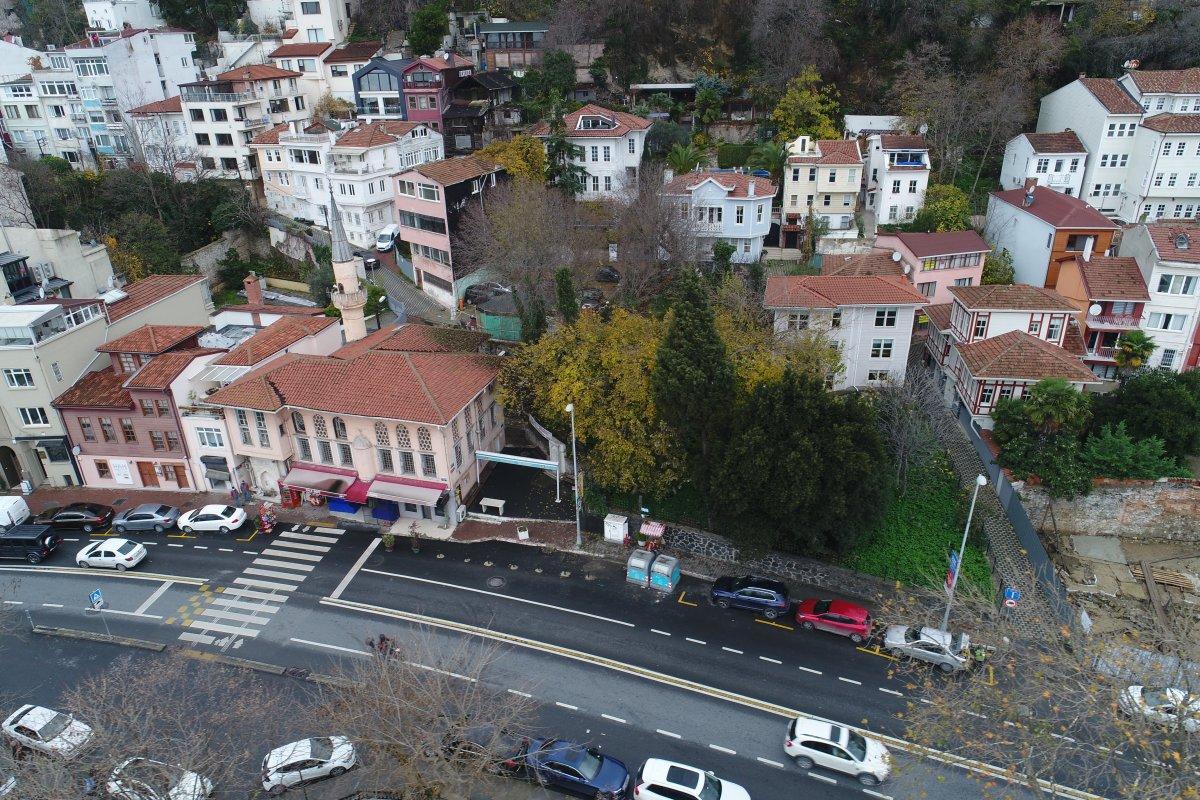 İstanbul'da tarihi hazirenin bakımı ihmal edildi