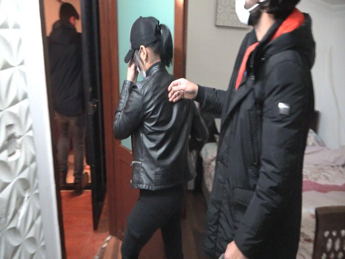 Fatih'teki 5 katlı 'kumar kampına' baskın