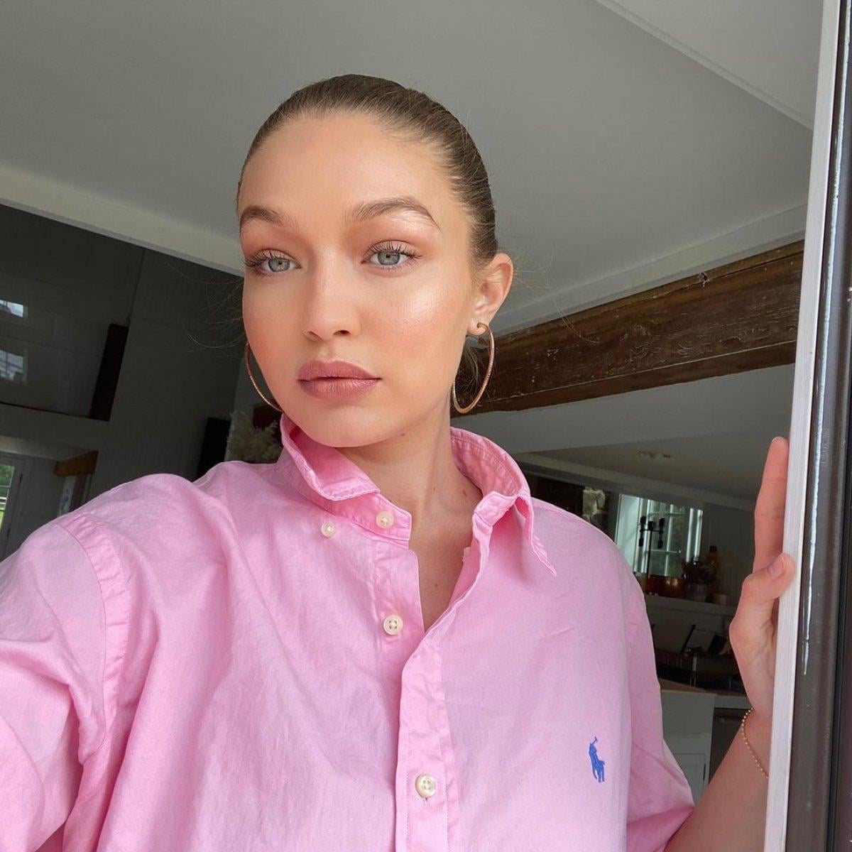 Gigi Hadid bebeğini karla tanıştırdı