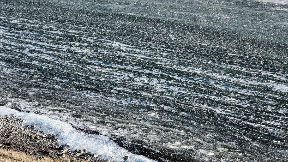 Çıldır Gölü'nde kutupları aratmayan görüntüler