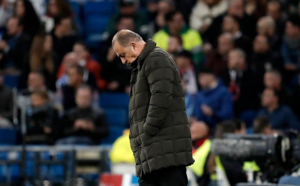 Kaptan Arda Turan takım arkadaşlarıyla toplantı yaptı