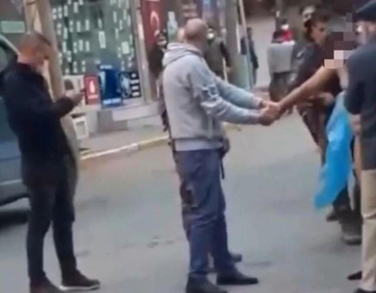 Halkalı'da eşiyle ilişki yaşadığını iddia ettiği şahsı çırılçıplak gezdirdi