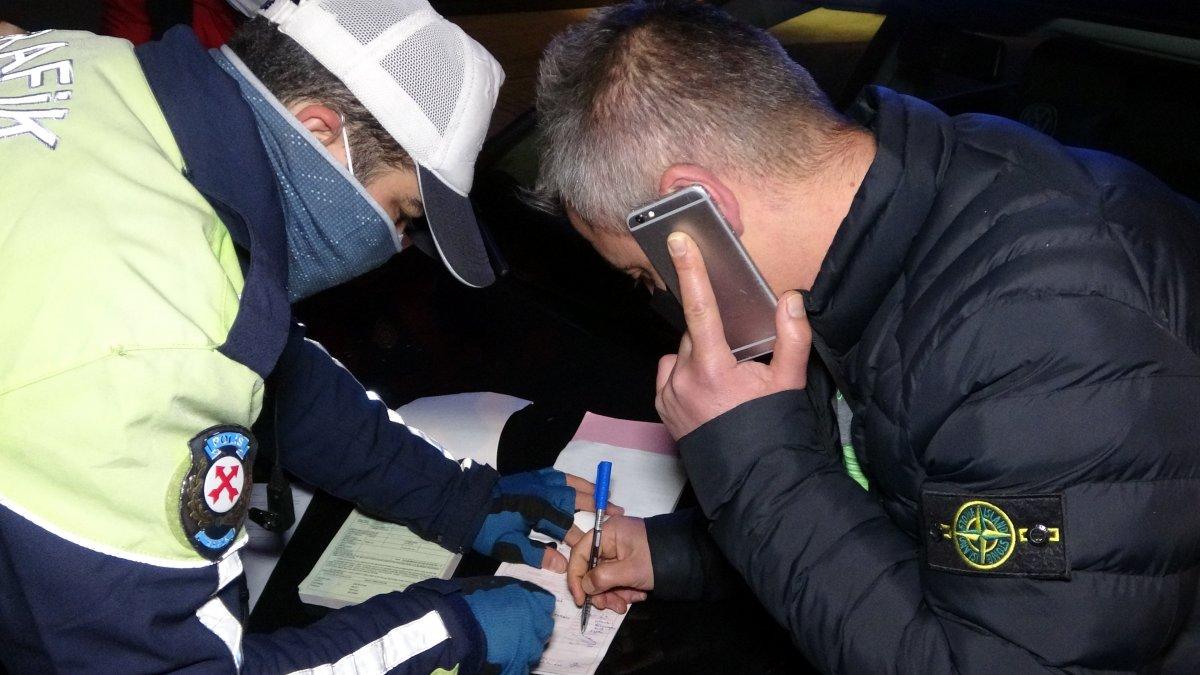 Bursa'da alkollü yakalanan sürücü, annesinin duymasından korktu