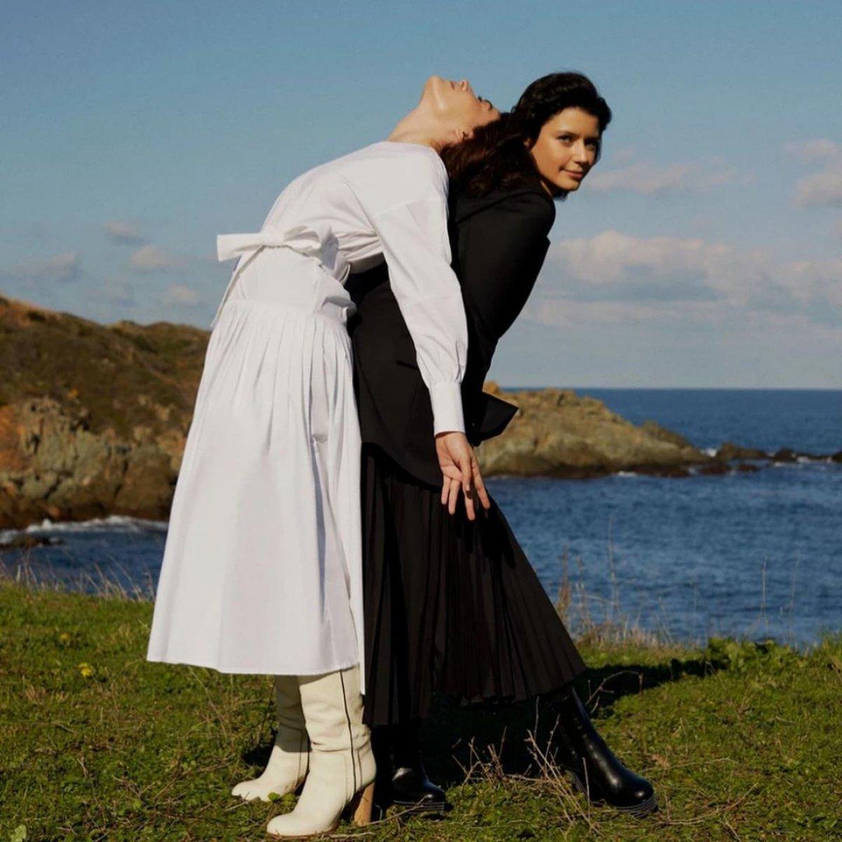 Beren Saat ve Belçim Bilgin poz verdi