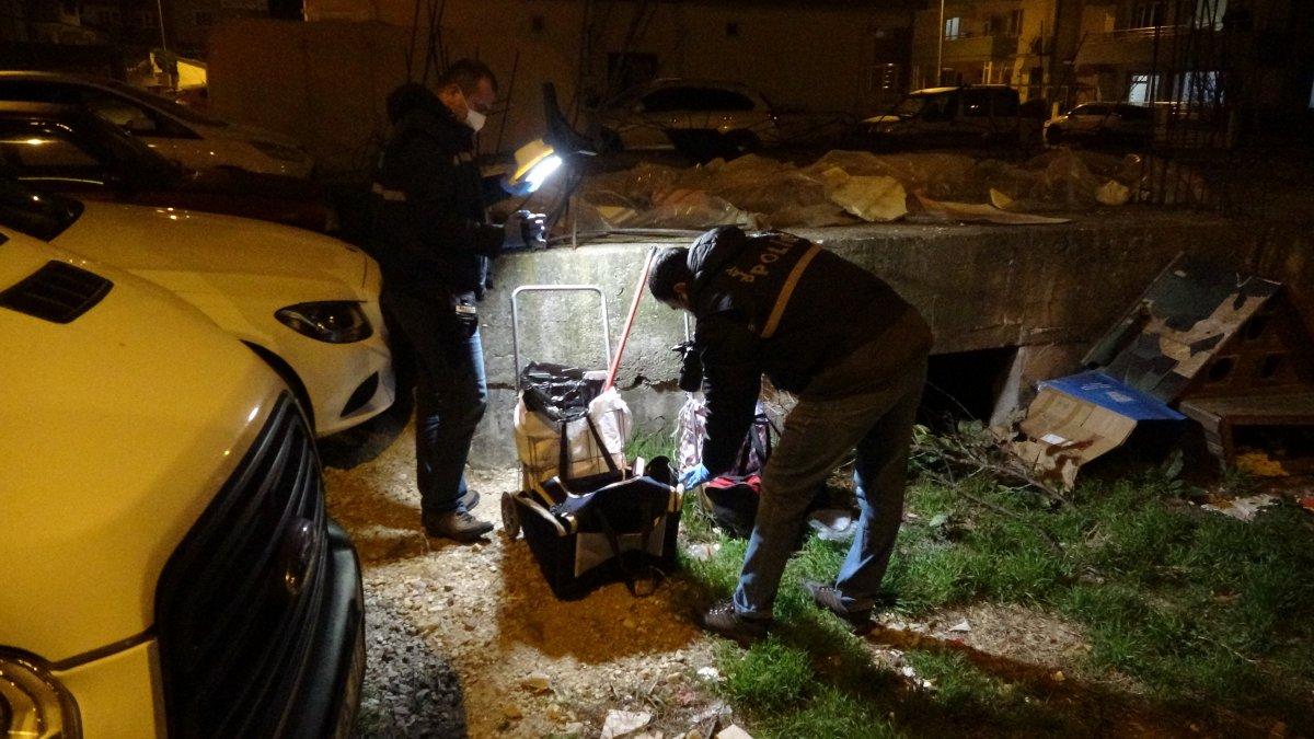 Çanakkale'de çöp konteynerine atılan bebek yaşamını yitirdi