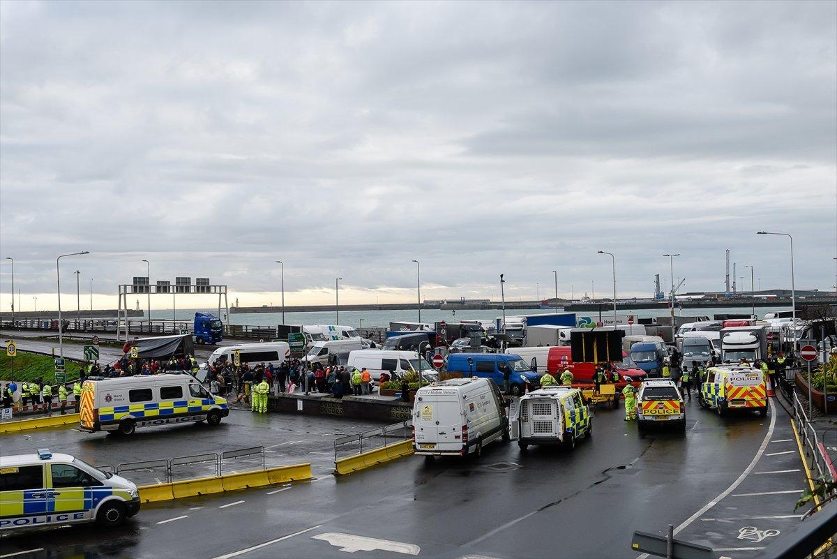 İngiltere - Fransa sınırında 5 bin tır birikti