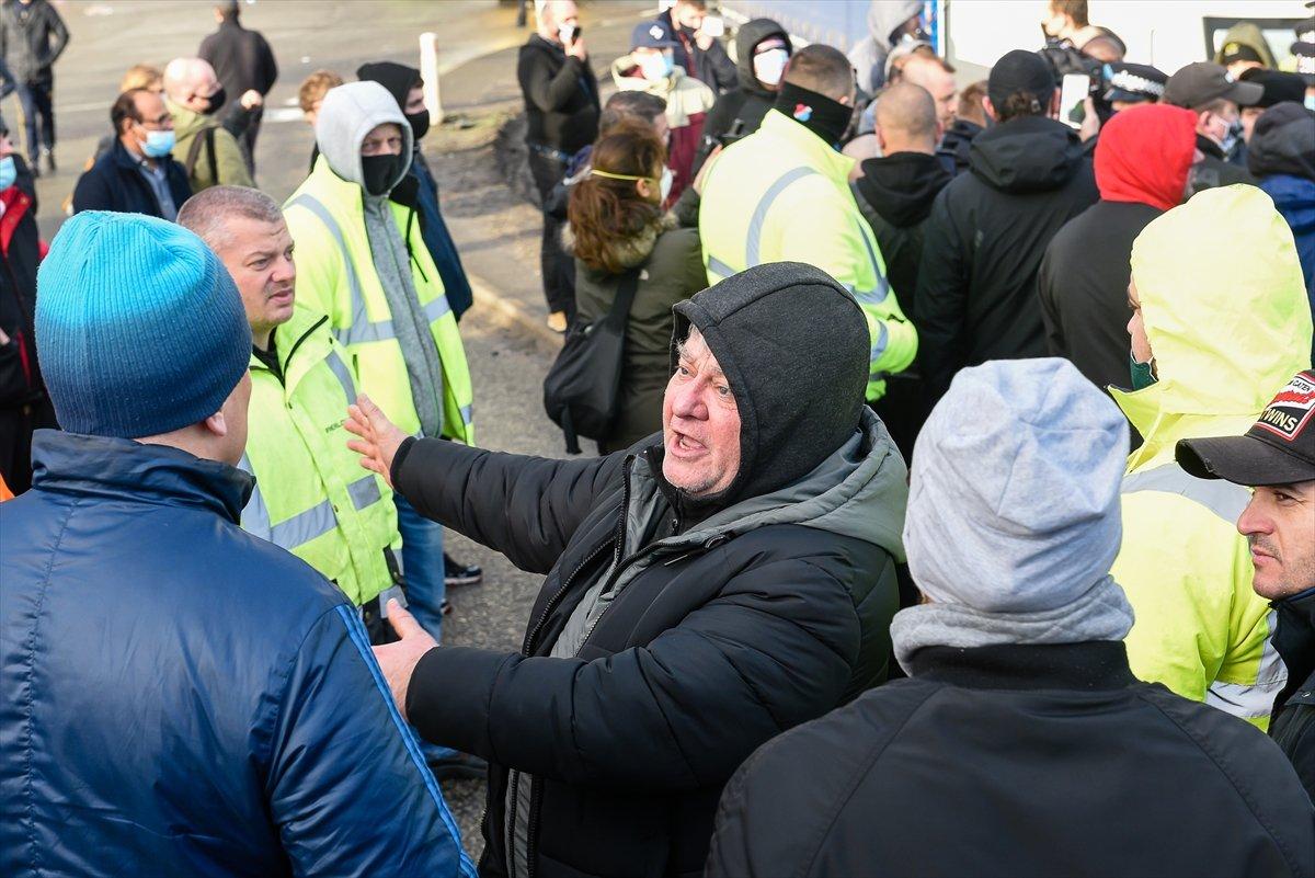 İngiltere - Fransa sınırında 5 bin tır birikti