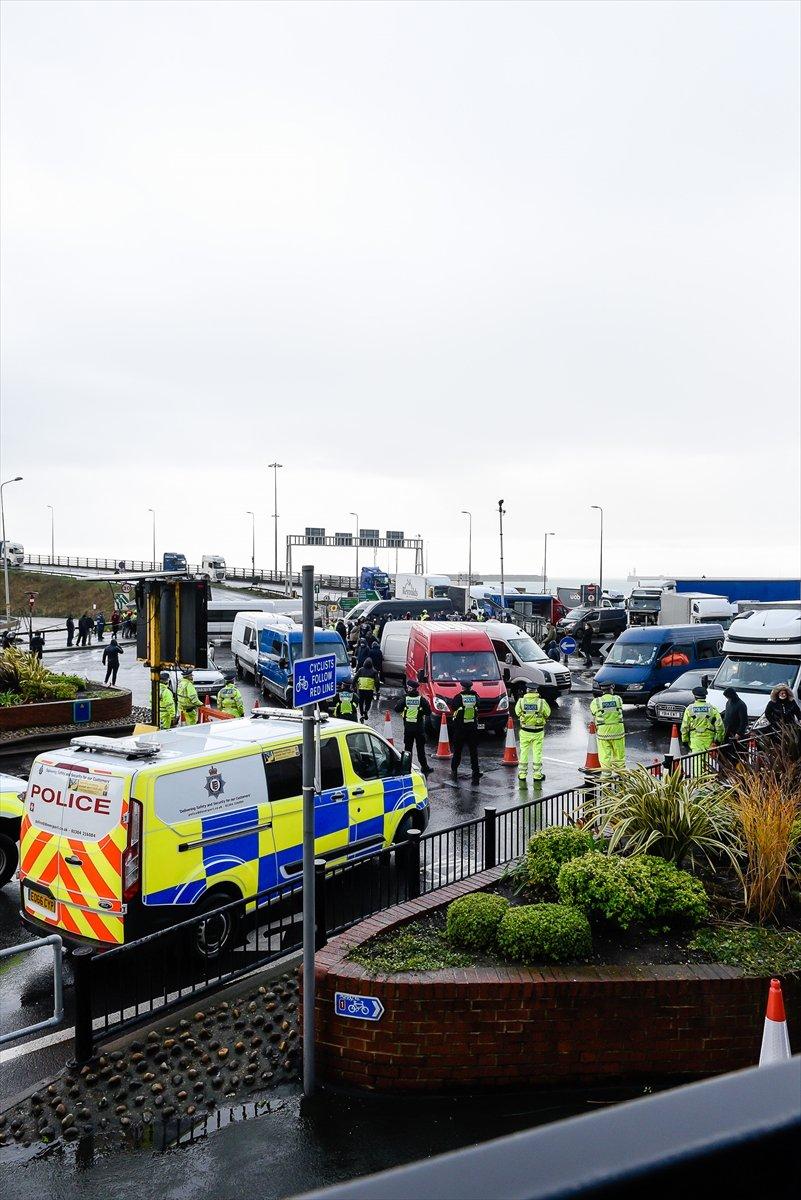 İngiltere - Fransa sınırında 5 bin tır birikti