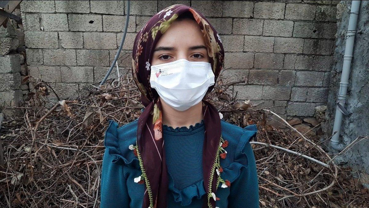 Mardin'deki öğrenci, ders için her gün 1 kilometre yürüyor