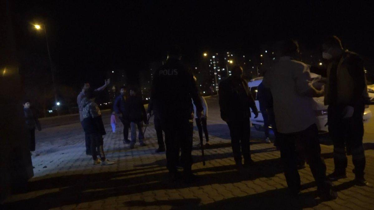 Bursa'da kısıtlamada taşlı sopalı kavga pahalıya patladı