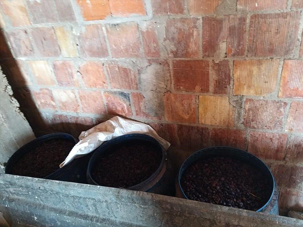 Adana polisi 3 bin 520 litre sahte içki ele geçirdi