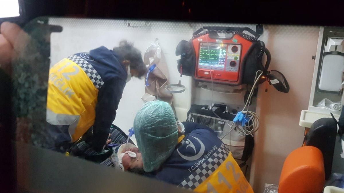 Bursa’da alkollü sürücü durakta bekleyen kadına çarptı