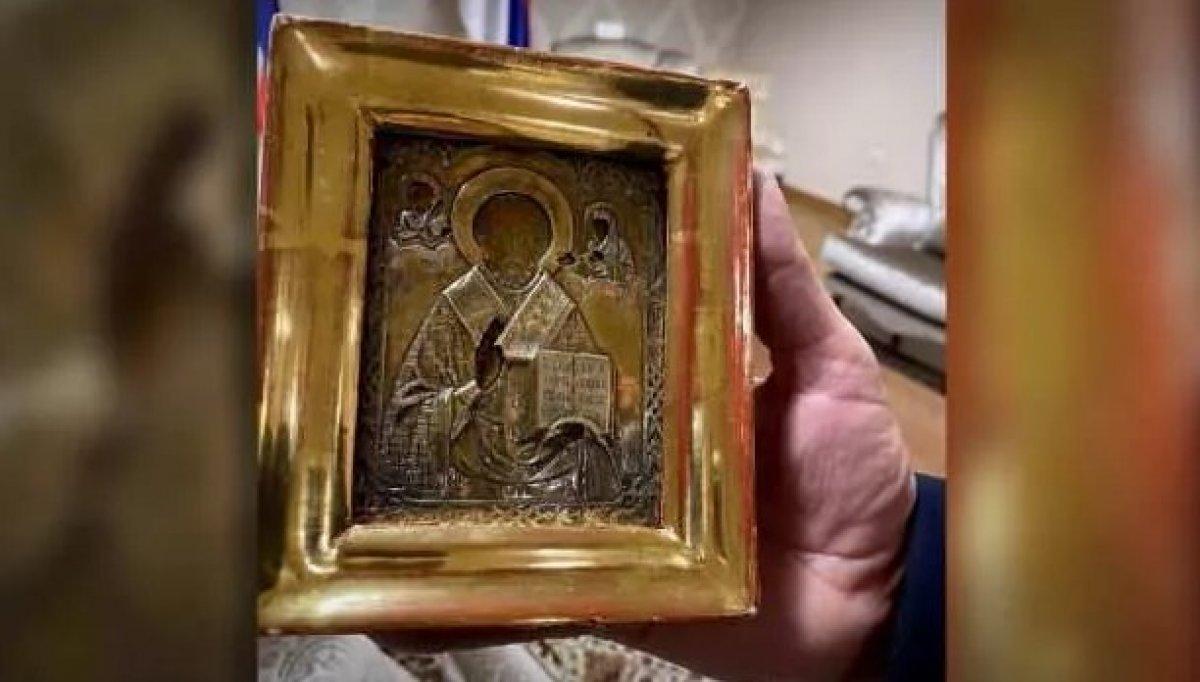 Rusya, Bosna Hersek'te hediye edilen tarihi ikonayı iade etti