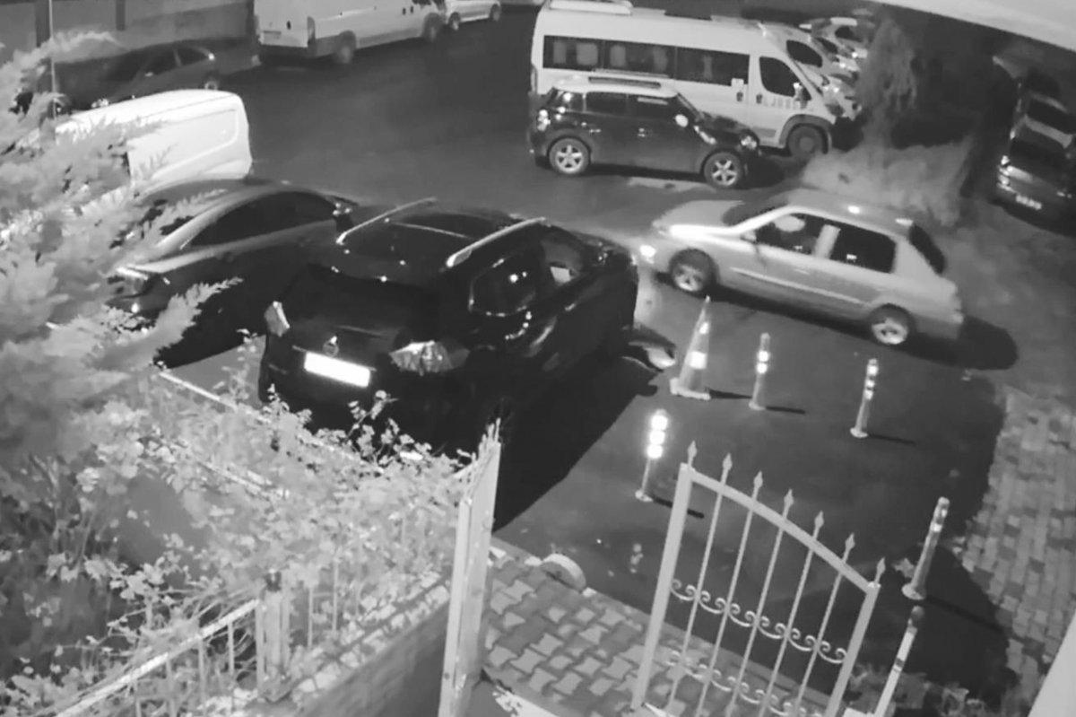 Bahçelievler'de otomobil hırsızları kamerada