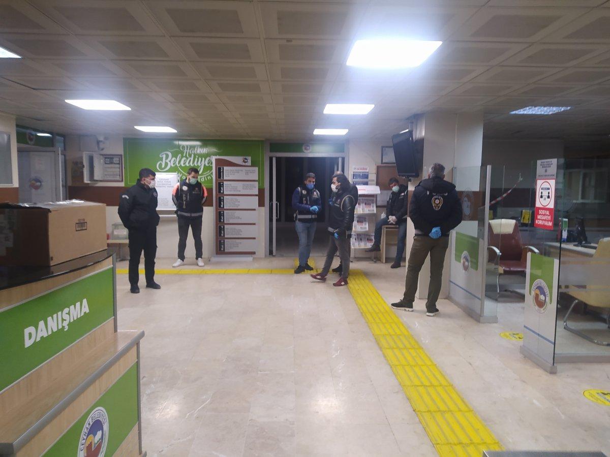 Adana'da rüşvet soruşturmasında 5 kişi tutuklandı