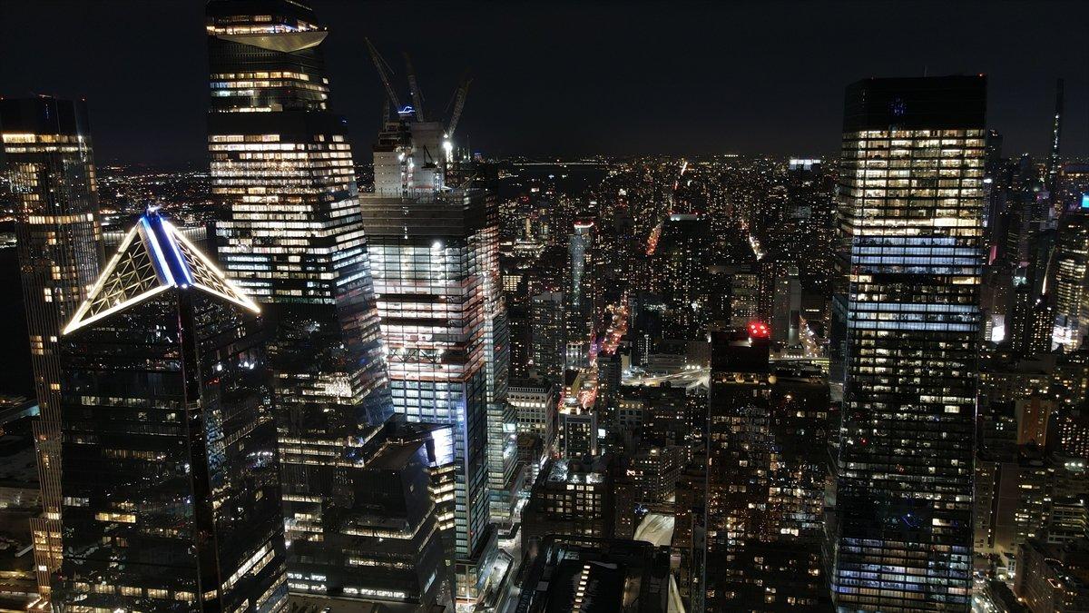 New York'ta binalar, Noel için ışıklandırıldı