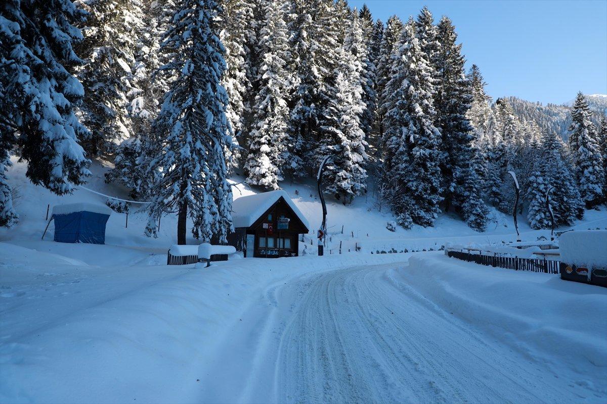 Rize'de kar yağışı sonrası güzel görüntüler oluştu