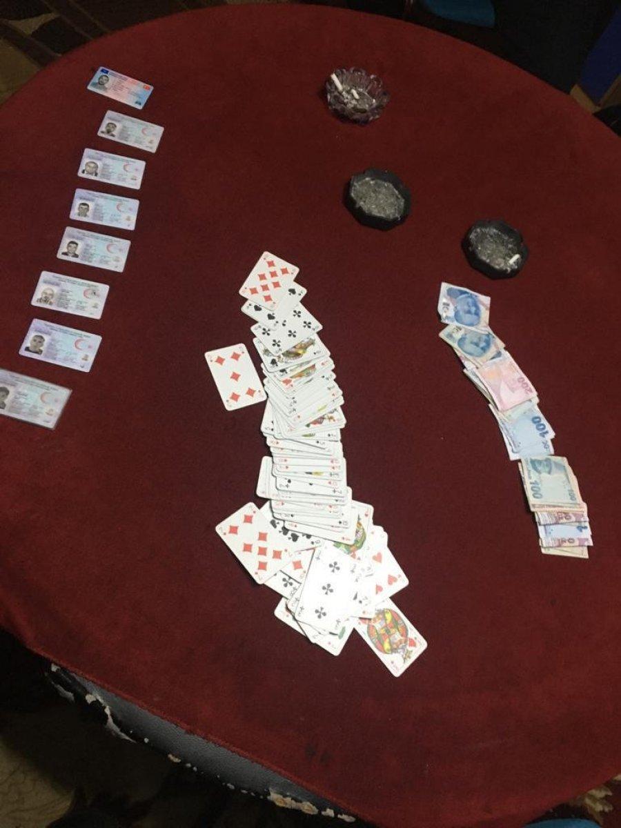 Ardahan'da kumar baskınında, 30.200 TL ceza kesildi