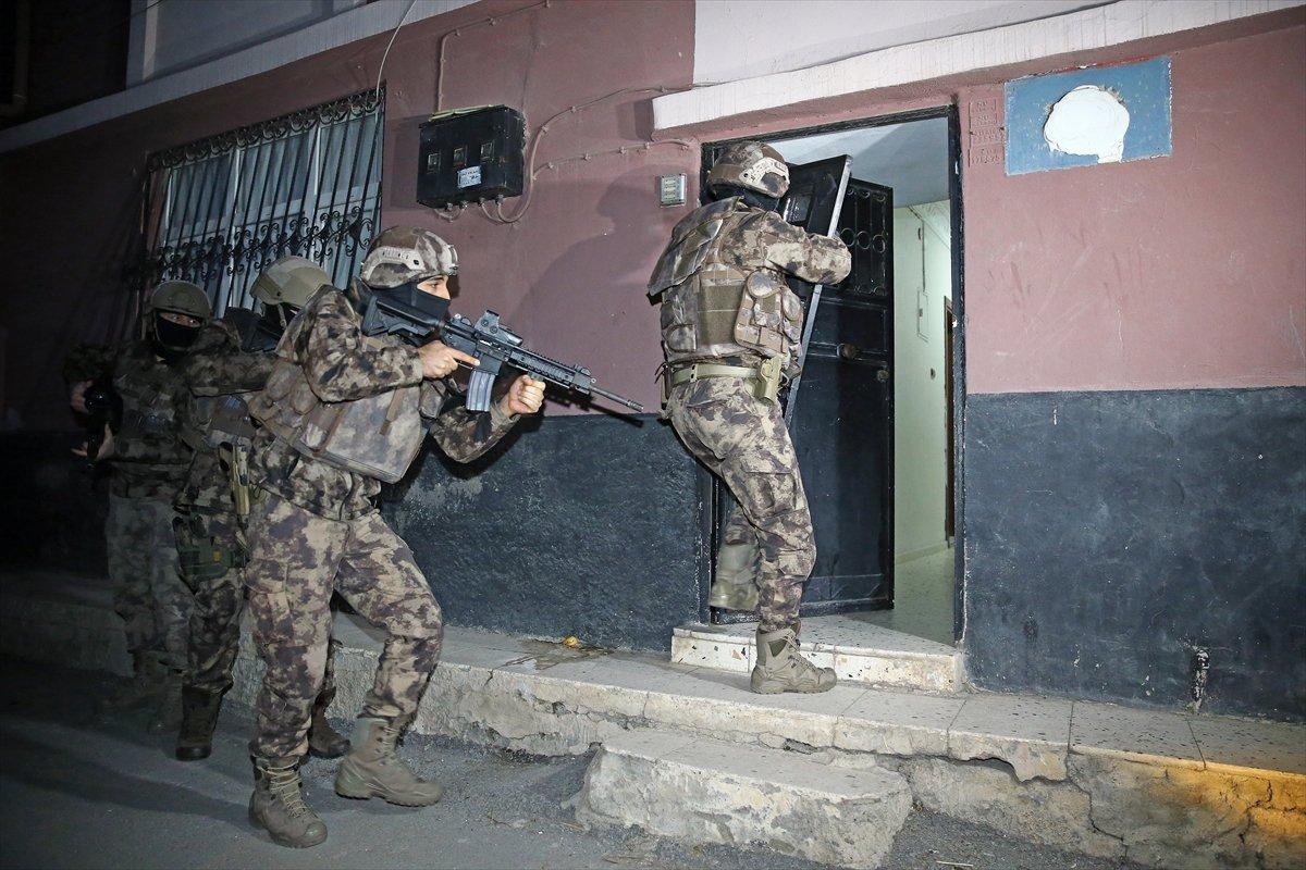 Mersin merkezli 4 ilde uyuşturucu operasyonu: 20 gözaltı