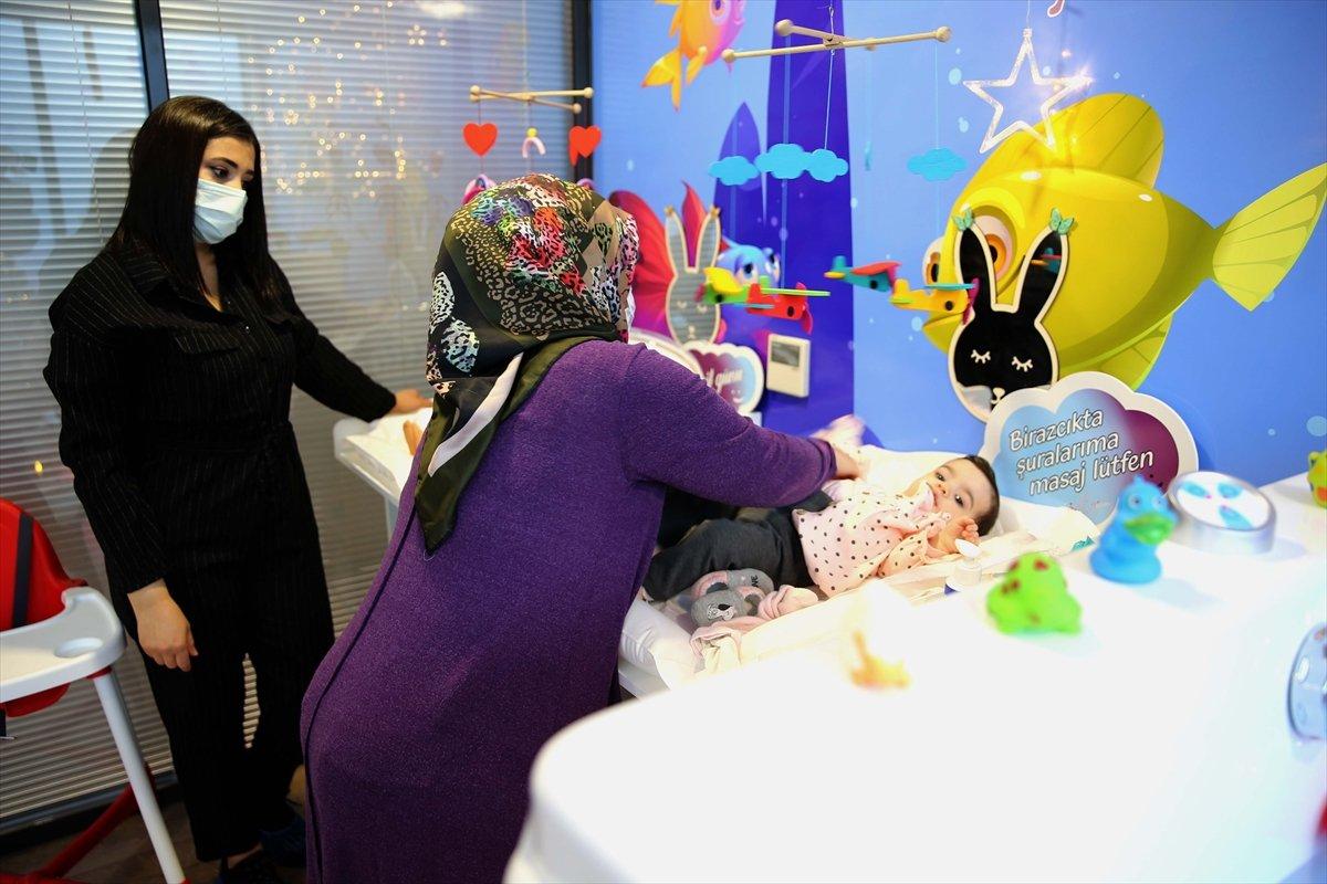 Diyarbakır'da bebeklere jakuzi ve masajla gelişim desteği