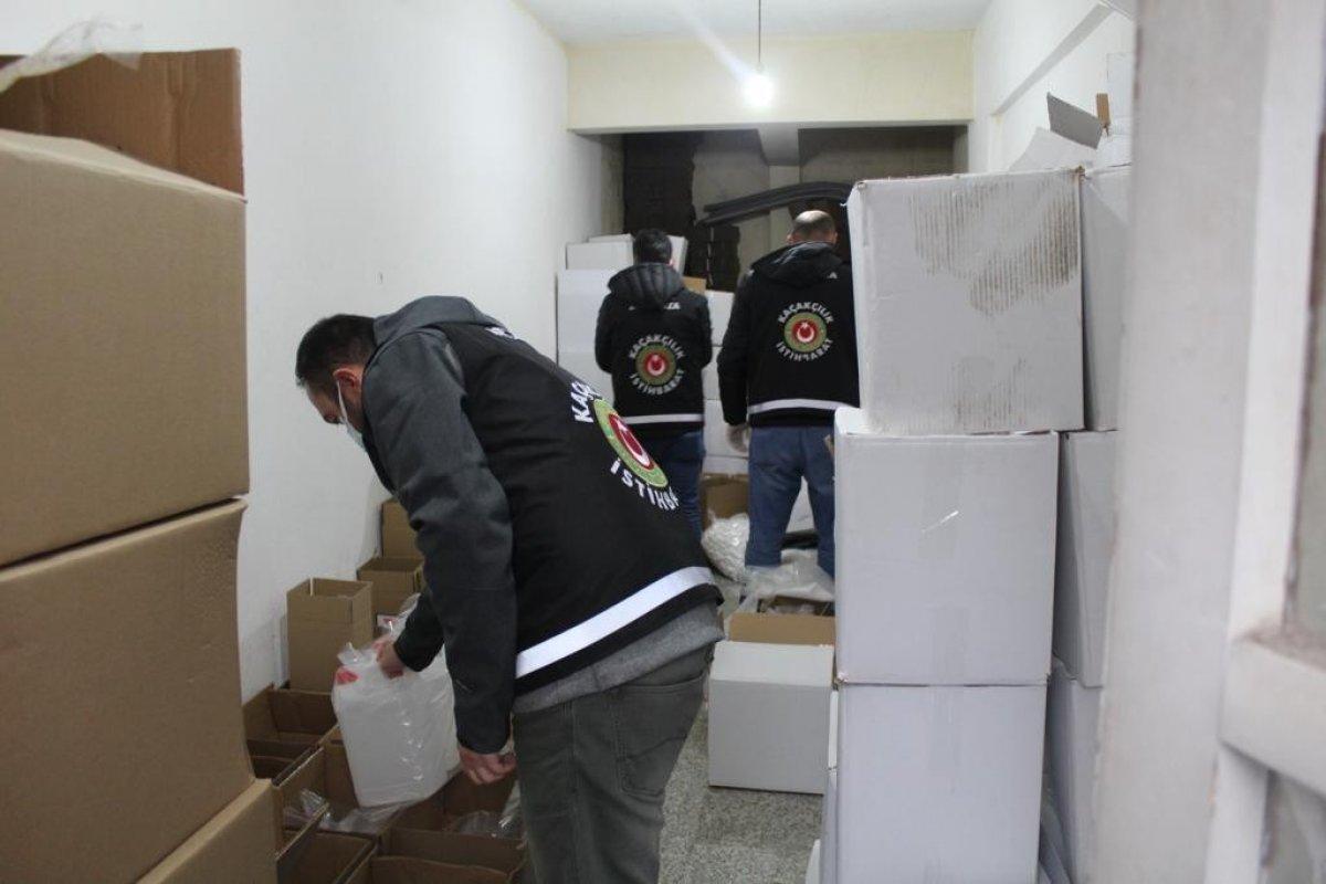 İzmir'de yılbaşı öncesi 21 ton sahte alkol ele geçirildi